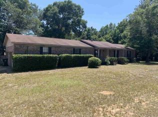 5745 Falcon Dr, Milton, FL 32570