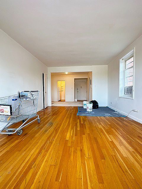 1st image of 9402 4th Ave #4