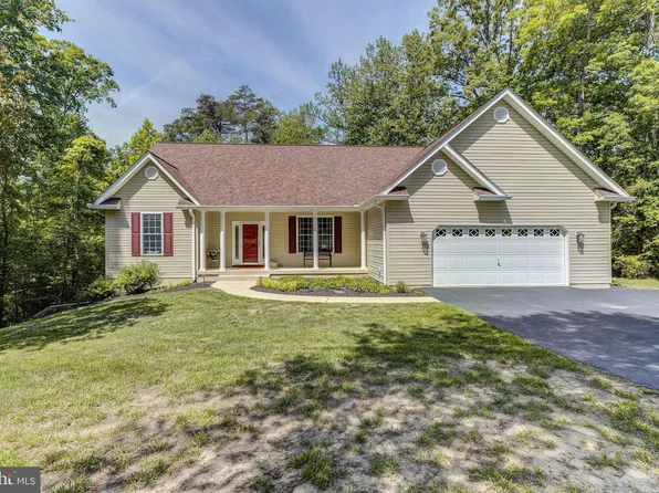 1885 Robin Ct, Lusby, MD 20657