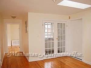 3rd image of 55 W 55th St Ph 1
