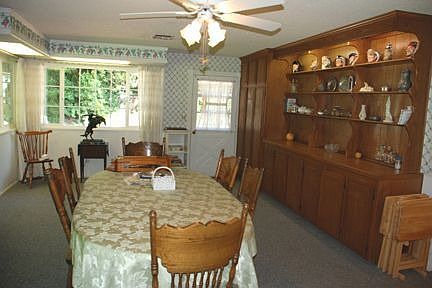 5th image of 2032 Mesita Ave