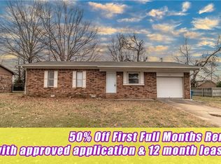 2206 Douglas St, Bentonville, AR 72712