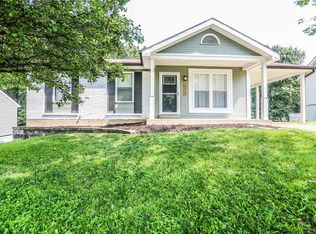 2552 Belmont Dr, High Ridge, MO 63049