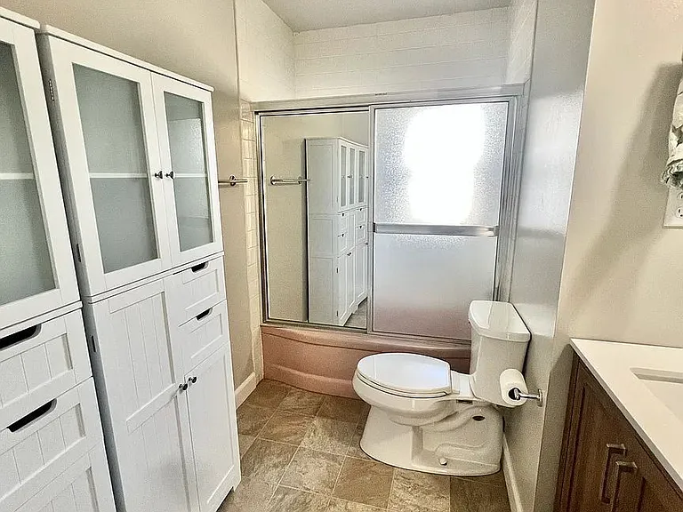6610 Canterbury Ct — Photo 24