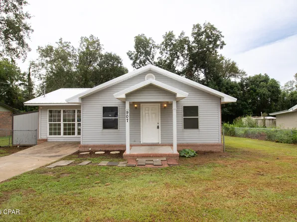 907 W Banfill Ave, Bonifay, FL 32425