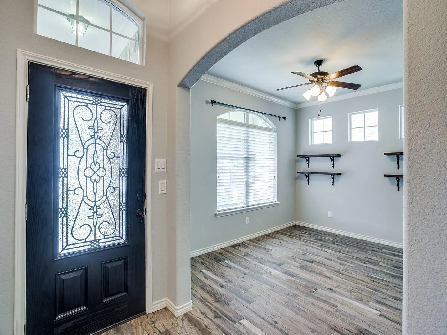Marine Creek Ranch Beauty Stylish Updates, Flexible Living & Space to Entertain! — Photo 2