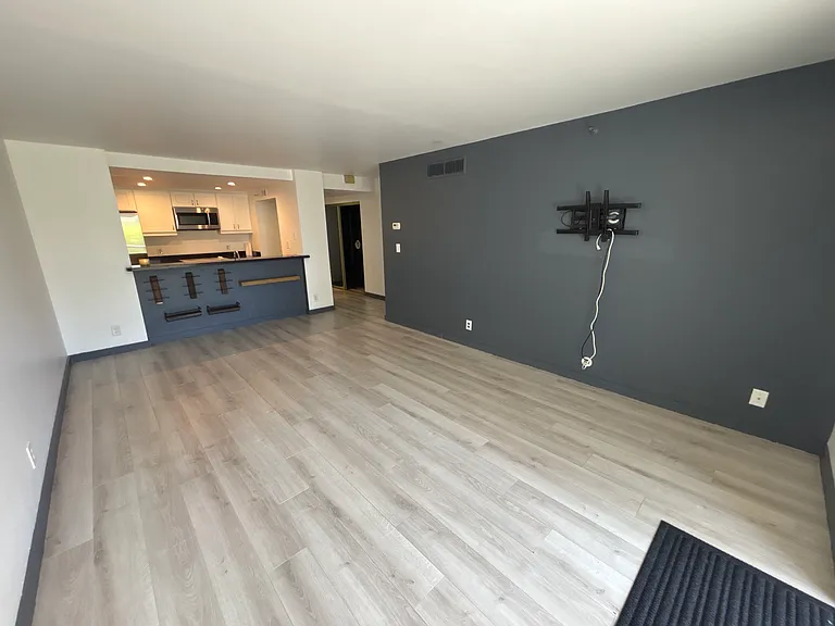 600 W 9th St #612 — Photo 15
