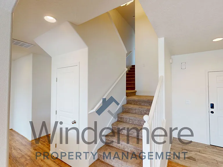 229 Kokanee Dr — Photo 8
