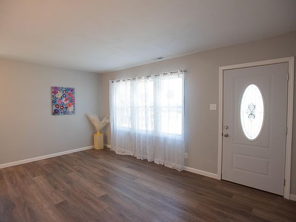 4th image of 2529 SW Eveningside Dr