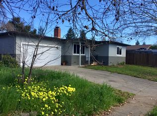 87 Clark Ave, Cloverdale, CA 95425