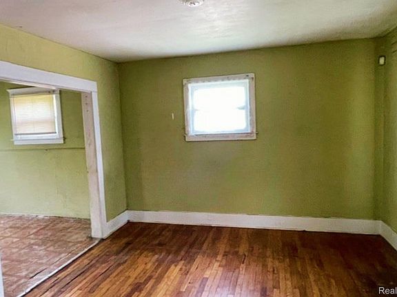 5th image of 8091 Kenney St