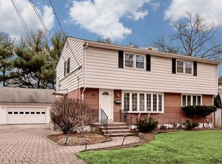 649 Sycamore St, Paramus, NJ 07652