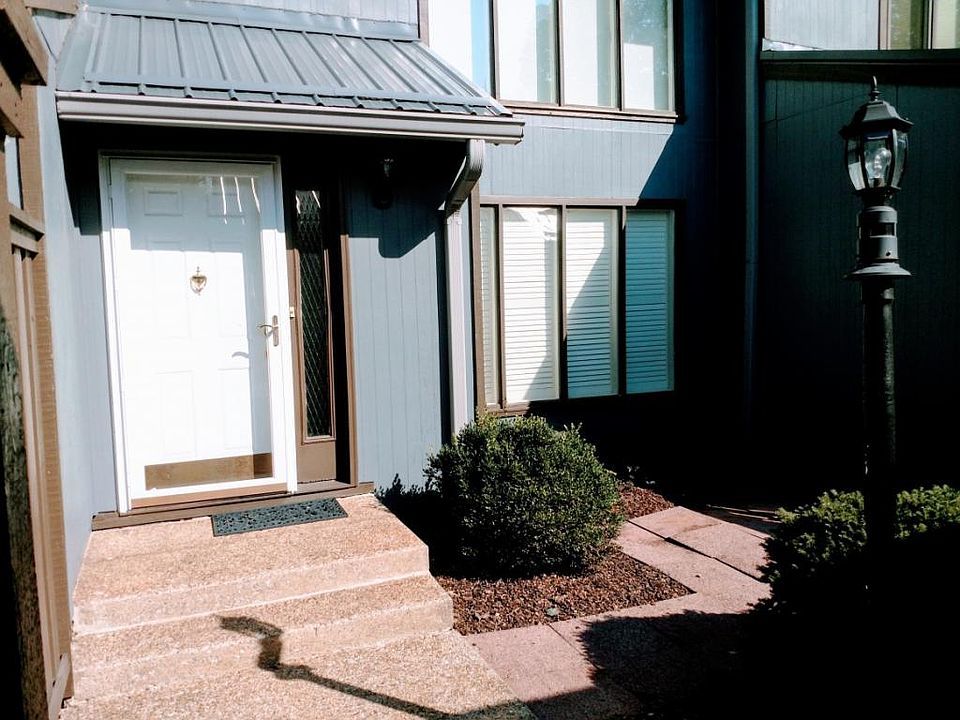 1st image of 540 Fleetwood Ct #D