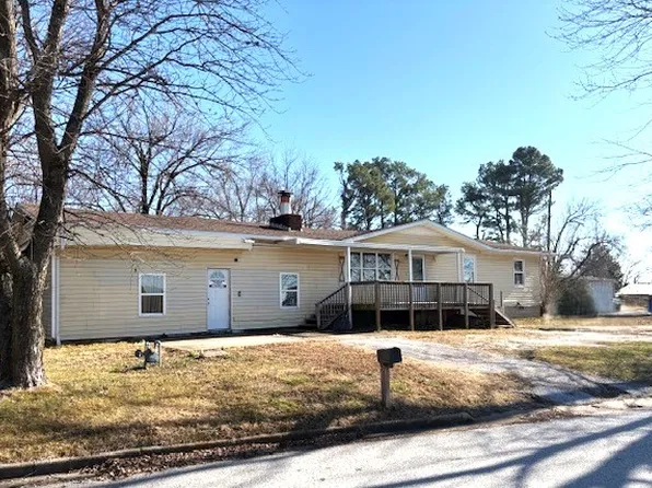 303 Dogwood St, Harrison, AR 72601