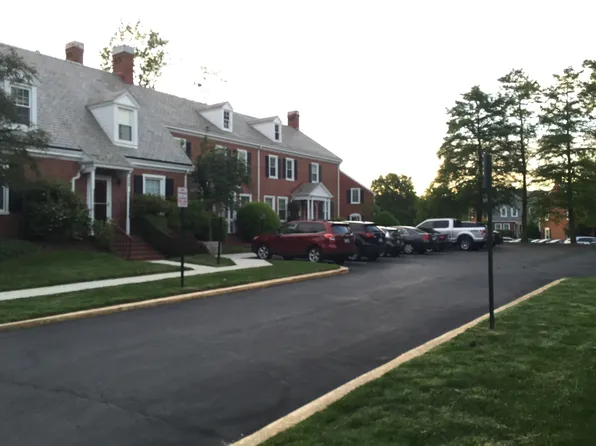 4439 34th St S, Arlington, VA 22206