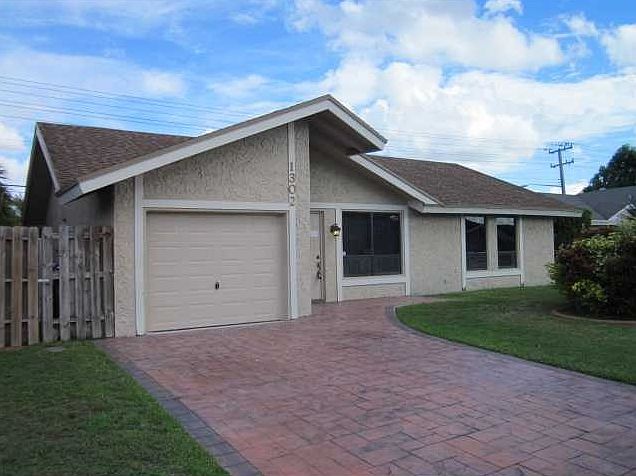 1st image of 1302 SW 81st Ter