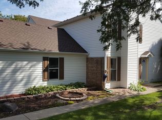 2436 Devonshire Ct, Aurora, IL 60502