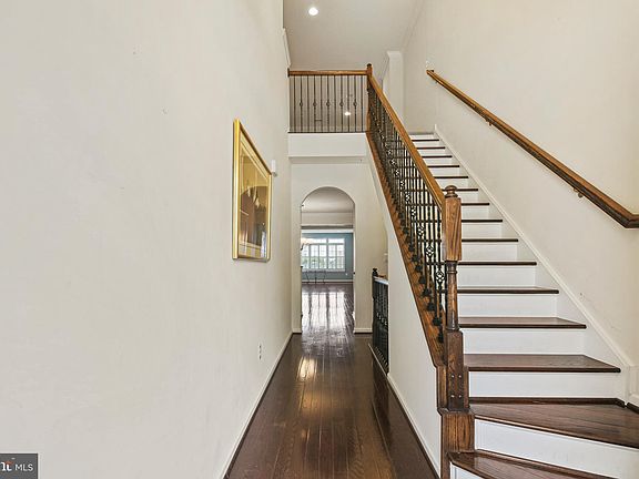 3rd image of 2434 Sophia Chase Dr