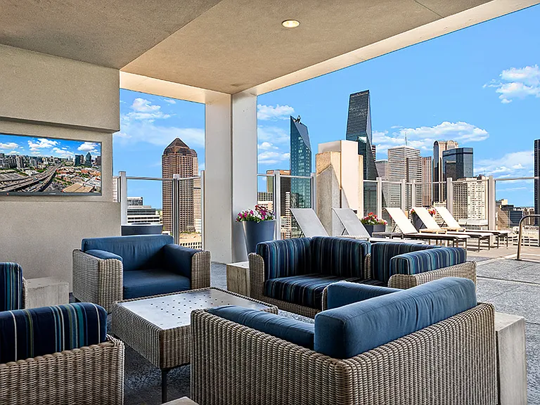 Poolside lounge seating