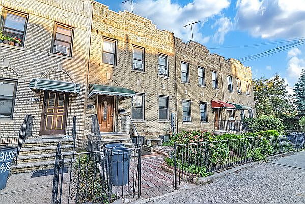 1st image of 3157 47th St #1