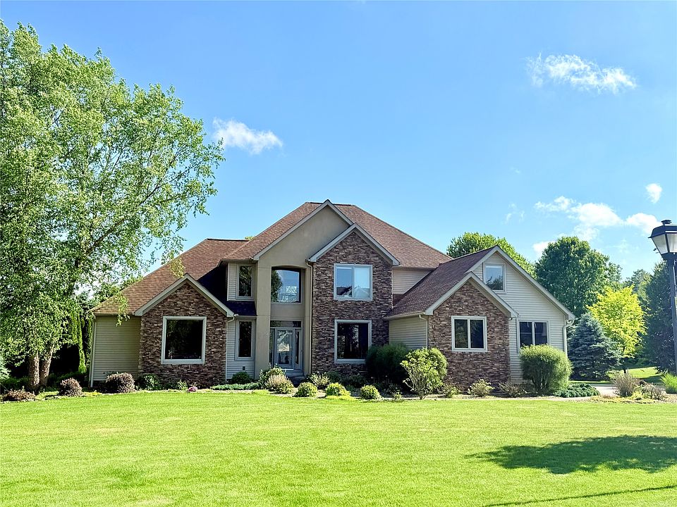 1st image of 2013 Creekside Dr