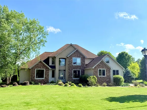 2013 Creekside Dr, Edinboro, PA 16412