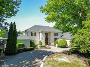 466 Scarborough Rd, Valparaiso, IN 46385