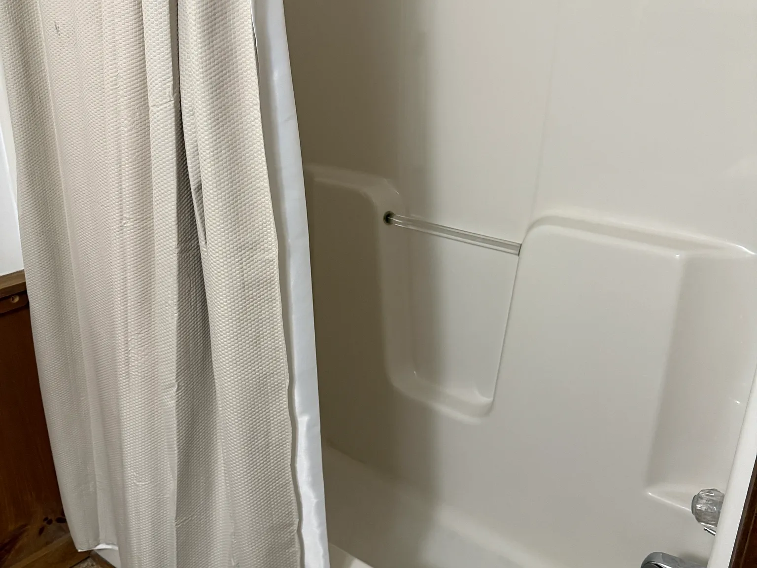 1 bed, $1,100 — Photo 2