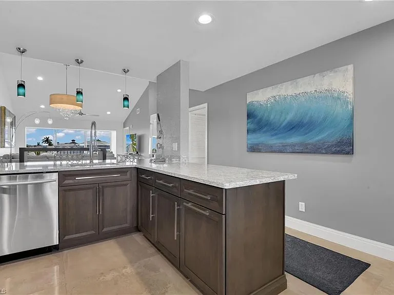 10684 Gulf Shore Dr #B-302 — Photo 5