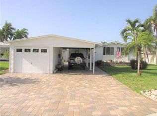 11251 Azalea Ln, Fort Myers Beach, FL 33931