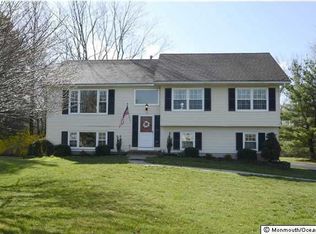 15 Wyncrest Ln, Tinton Falls, NJ 07753