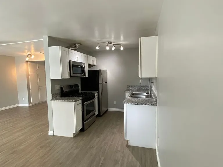 4533 Contour Blvd. — Photo 7