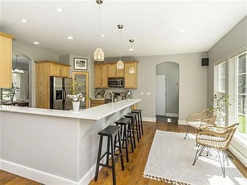 101 Alturas Dr — Photo 2