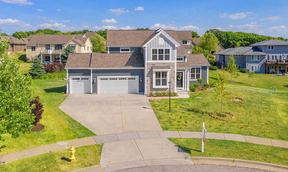 1st image of 500 Oakmont Dr