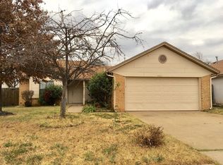 9705 Oak Tree Ter, Midwest City, OK 73130