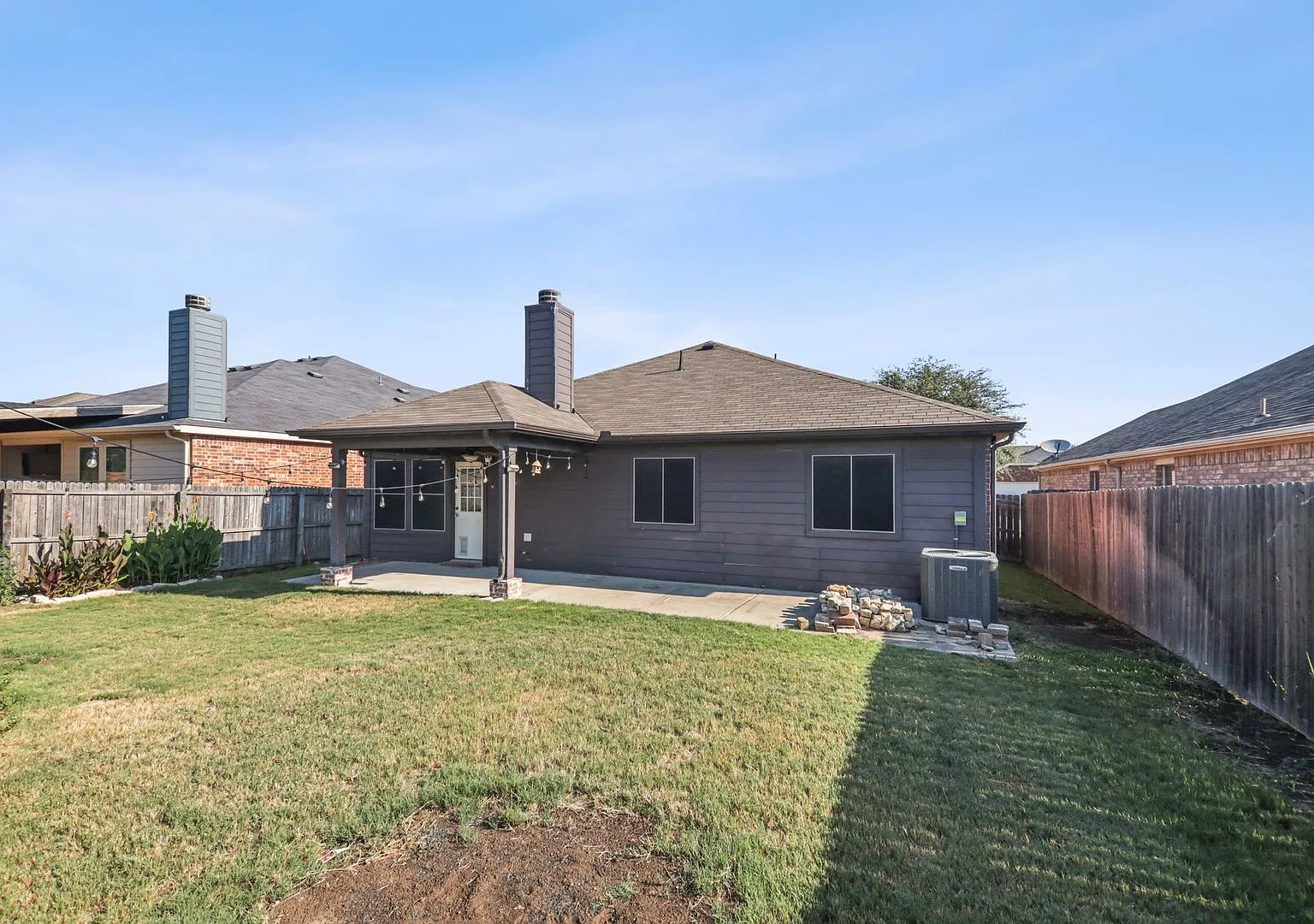 4 Bedroom Single Family in Crossroads — Photo 3