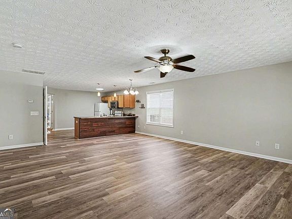 5th image of 132 Brockett Dr