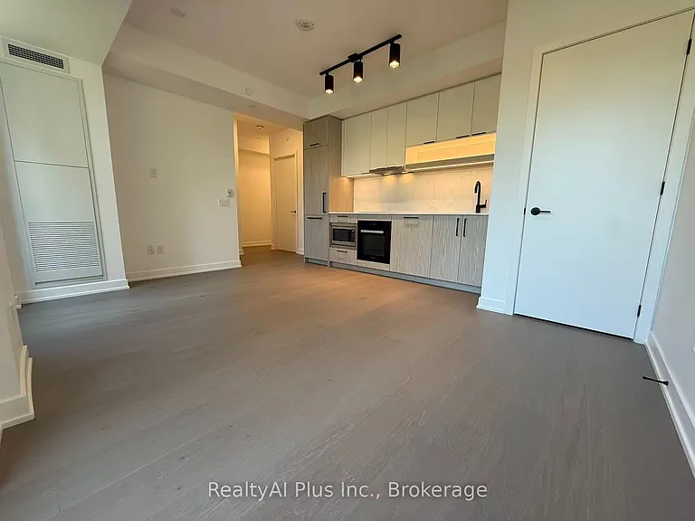 91 Montclair Ave #606 — Photo 1