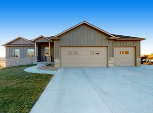 1235 Cyprus Blvd, Hickman, NE 68372