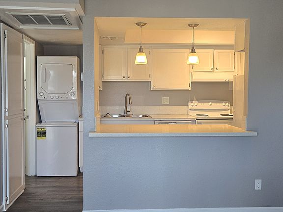 3rd image of 6424 Casada Way #7
