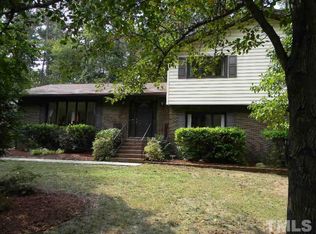 2510 Foxwood Dr, Chapel Hill, NC 27514