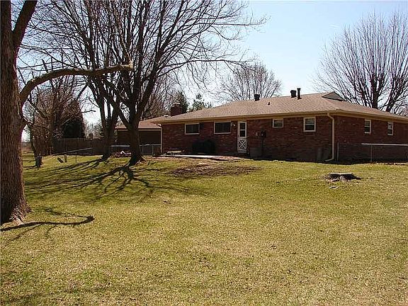 2nd image of 10238 E Shallow Brook Ct