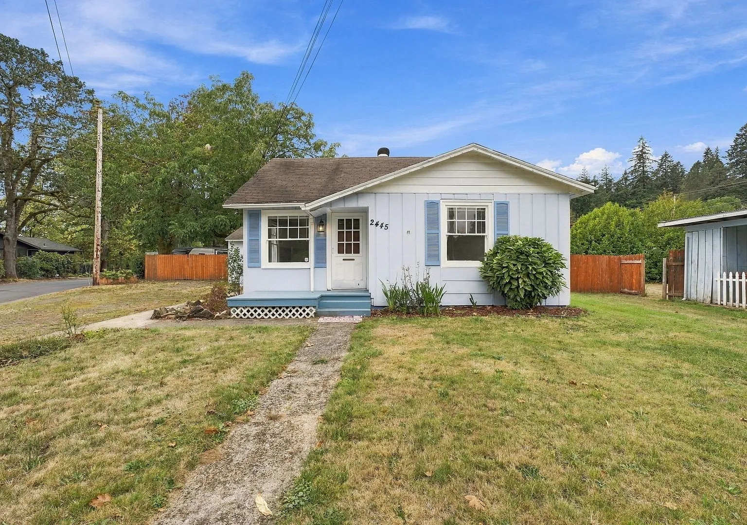 Charming 2-Bedroom Camas Home with Huge Partically Fenced Backyard & Locking Storage Shed — Photo 2