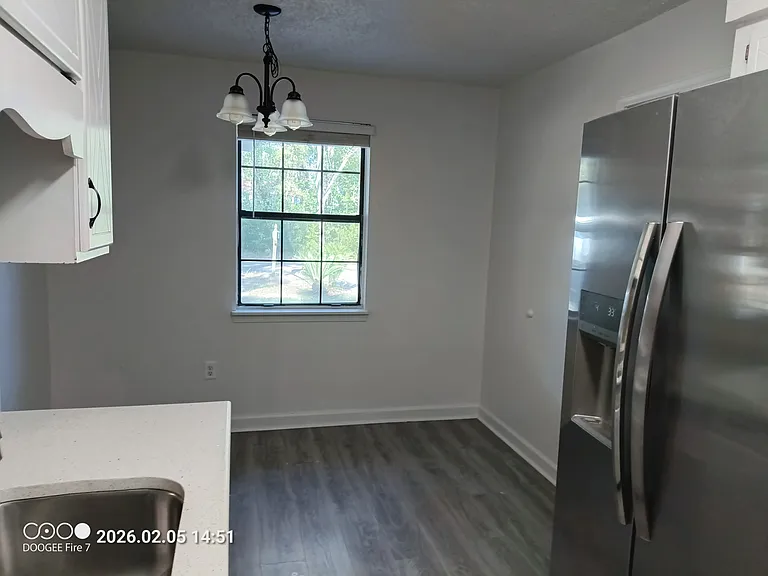 213 Rose Cir — Photo 7