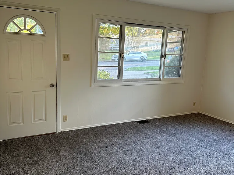 713 E Randolph St — Photo 4