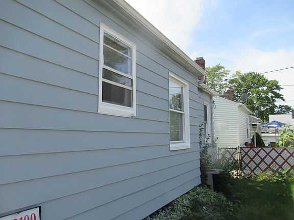 4th image of 12504 Wayland Ave