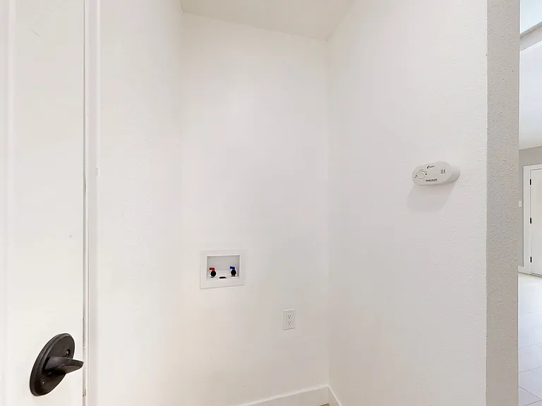 2606 Hilldale Blvd — Photo 38
