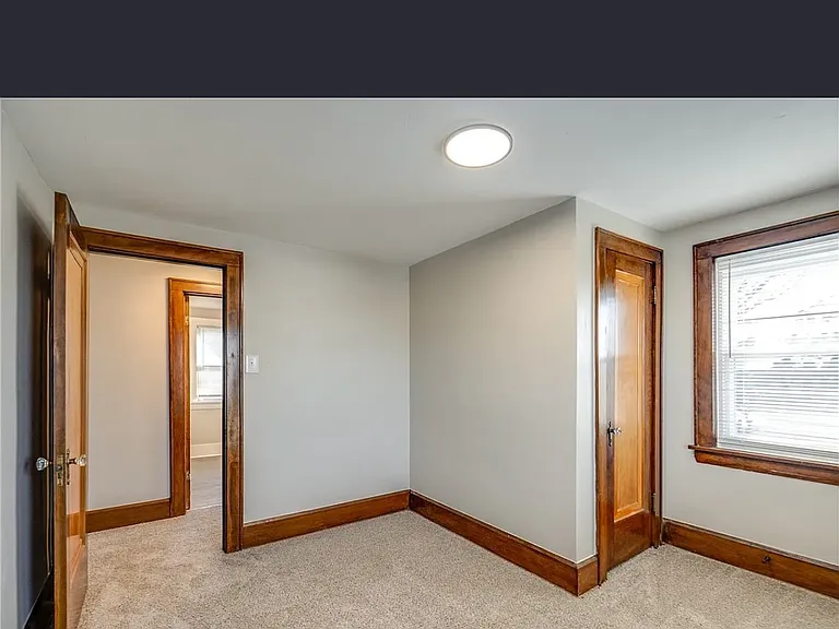 1835 Thornapple Ave — Photo 19