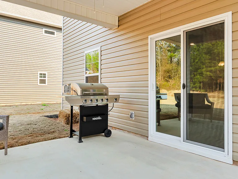 1110 Silverbend Trl — Photo 28