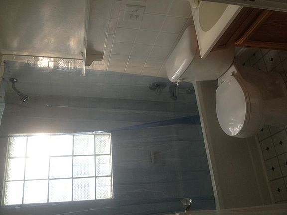 4th image of 5568 Elizabeth Ave